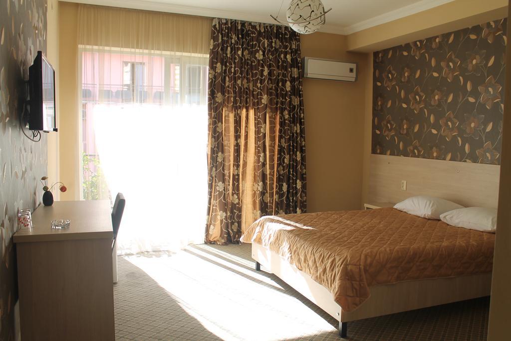 Hotel Elio บาทูมิ ภายนอก รูปภาพ