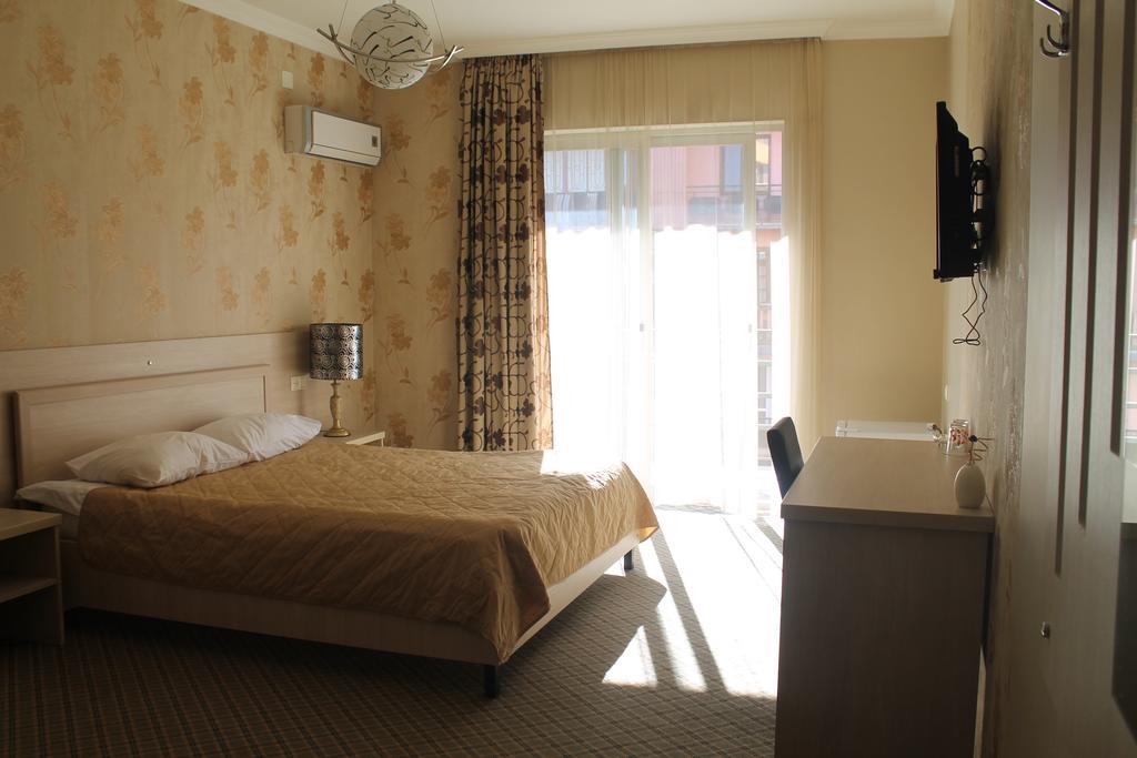 Hotel Elio บาทูมิ ภายนอก รูปภาพ