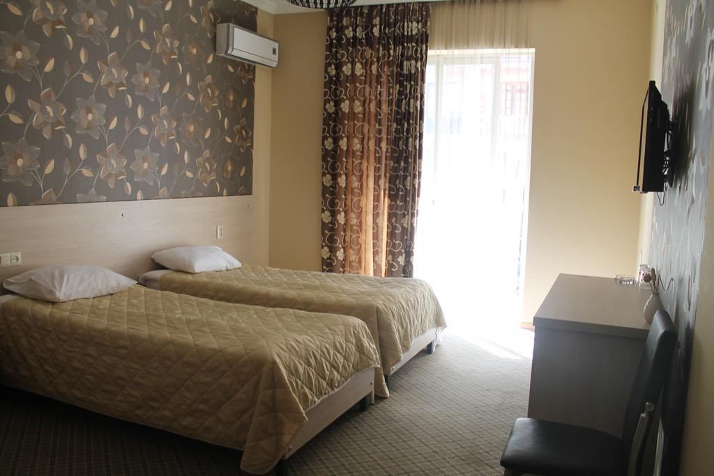 Hotel Elio บาทูมิ ภายนอก รูปภาพ